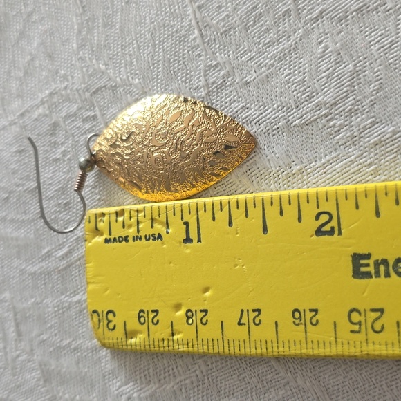 HOST PICK. Vintage.  3 Pairs of Earrings - Picture 5 of 9